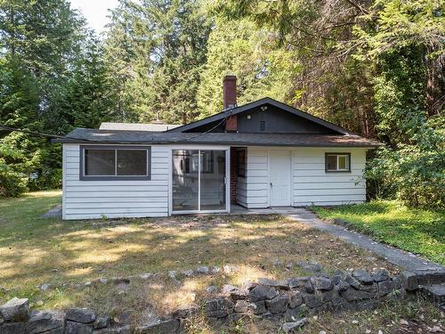 11022 Sunshine Coast Highway, Halfmoon Bay, BC 