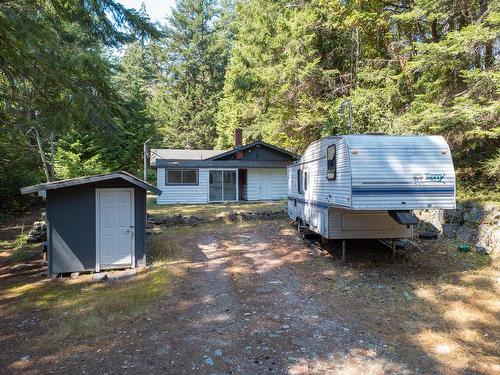 11022 Sunshine Coast Highway, Halfmoon Bay, BC 