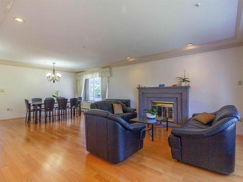 2006 Qualicum Drive, Vancouver, BC 