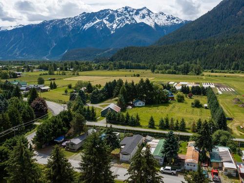 1 7617 Pemberton Meadows Road, Pemberton, BC 