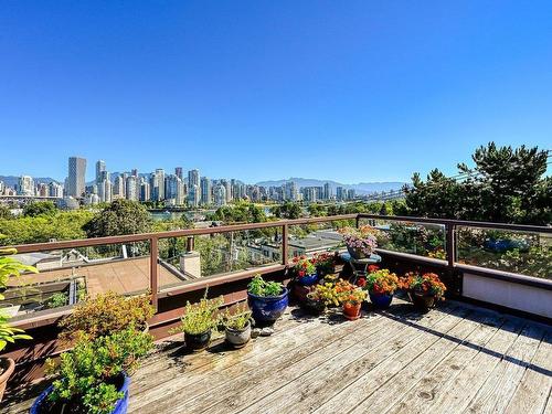 1201 W 7Th Avenue, Vancouver, BC 