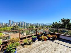 1201 W 7TH AVENUE  Vancouver, BC V6H 1B7