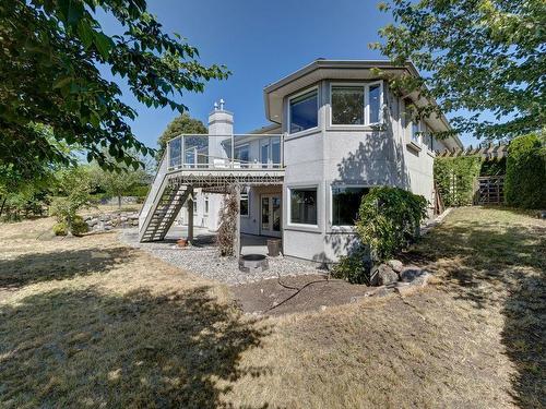 6183 Oracle Road, Sechelt, BC 