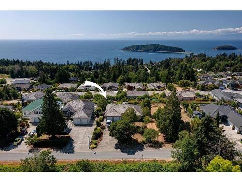 6183 Oracle Road, Sechelt, BC 