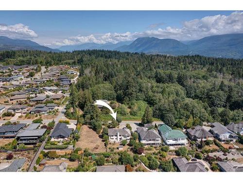 6183 Oracle Road, Sechelt, BC 