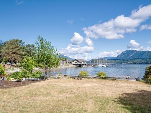 5672 Osprey Street, Sechelt, BC 