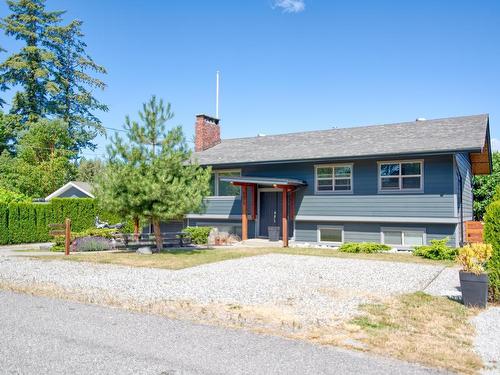 5672 Osprey Street, Sechelt, BC 