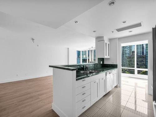 1303 499 Broughton Street, Vancouver, BC 