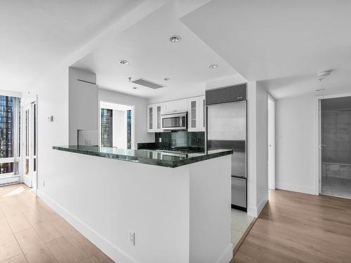 1303 499 Broughton Street, Vancouver, BC 