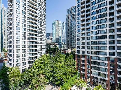 904 977 Mainland Street, Vancouver, BC 