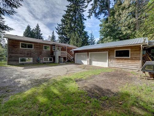 8050 Redrooffs Road, Halfmoon Bay, BC 