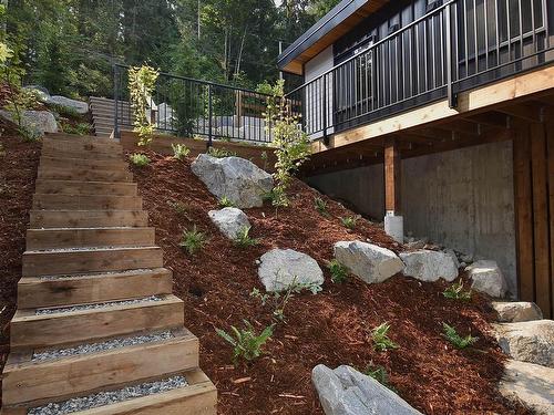 5792 Tillicum Bay Road, Sechelt, BC 