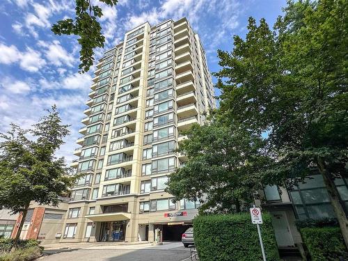 803 4182 Dawson Street, Burnaby, BC 