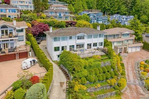 2585 Westhill Way, West Vancouver, BC 