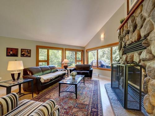 5950 Tillicum Bay Road, Sechelt, BC 