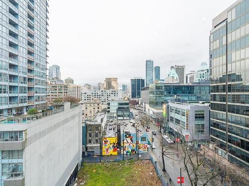 1003 822 Seymour Street, Vancouver, BC 