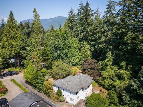 709 Westmoreland Crescent, North Vancouver, BC 