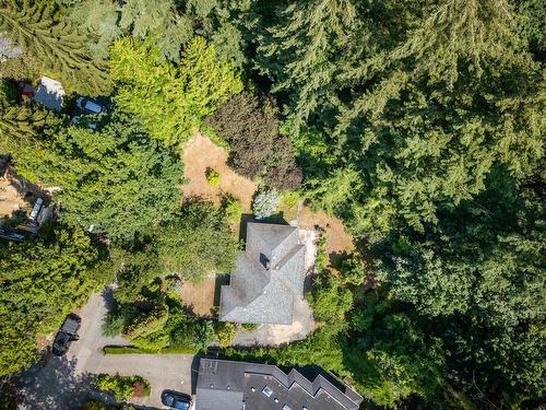 709 Westmoreland Crescent, North Vancouver, BC 