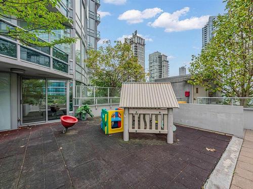 513 833 Homer Street, Vancouver, BC 