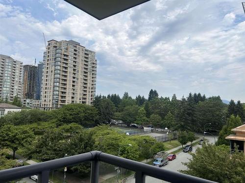 612 3588 Crowley Drive, Vancouver, BC 