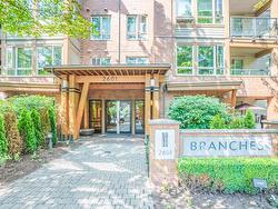 409 2601 WHITELEY COURT  North Vancouver, BC V7J 2R7