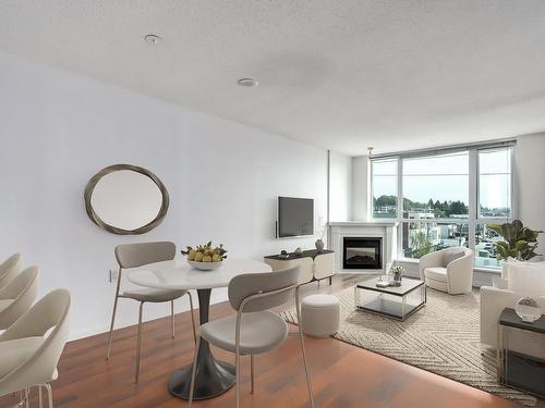 702 188 E Esplanade, North Vancouver, BC 