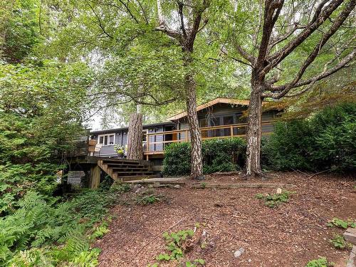 1570 Whitesails Drive, Bowen Island, BC 