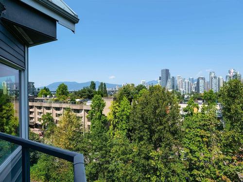 208 1345 W 4Th Avenue, Vancouver, BC 