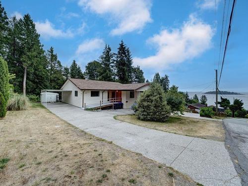 5446 Wakefield Road, Sechelt, BC 