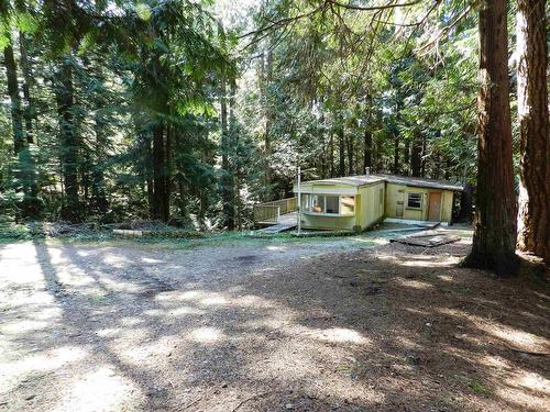 1239 Lockyer Road, Roberts Creek, BC 