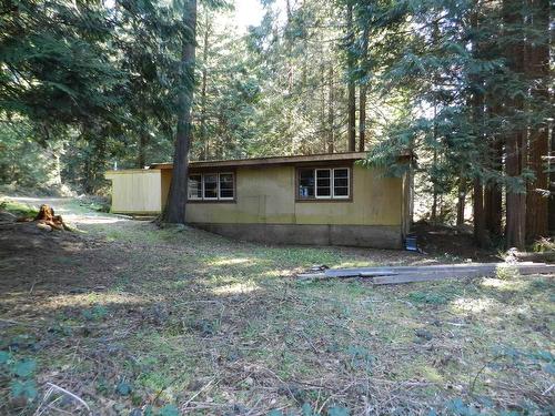 1239 Lockyer Road, Roberts Creek, BC 