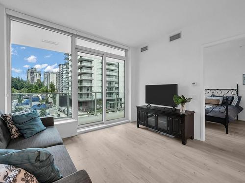 302 3833 Evergreen Place, Burnaby, BC 