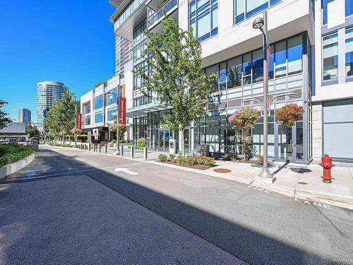 2106 6098 Station Street, Burnaby, BC 