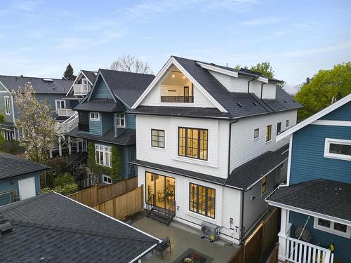 2 1166 E 11Th Avenue, Vancouver, BC 