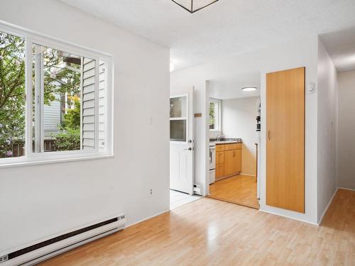 11 230 W 13Th Street, North Vancouver, BC 