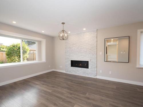 245 W 19Th Street, North Vancouver, BC 