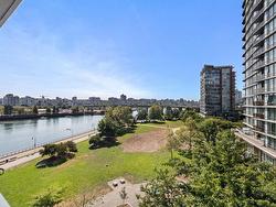 505 8 SMITHE MEWS  Vancouver, BC V6B 0A5