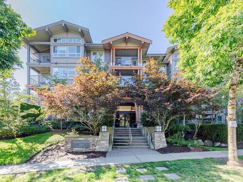 413 3132 Dayanee Springs Boulevard, Coquitlam, BC 