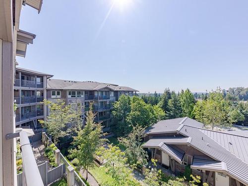 413 3132 Dayanee Springs Boulevard, Coquitlam, BC 