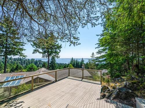 4719 Rutland Road, West Vancouver, BC 