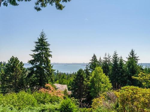 4719 Rutland Road, West Vancouver, BC 