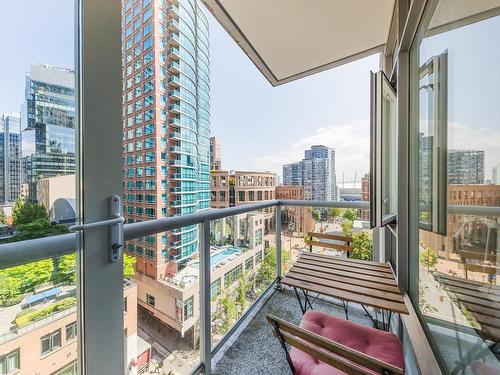 904 480 Robson Street, Vancouver, BC 