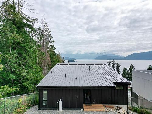 1829 North Road, Gibsons, BC 