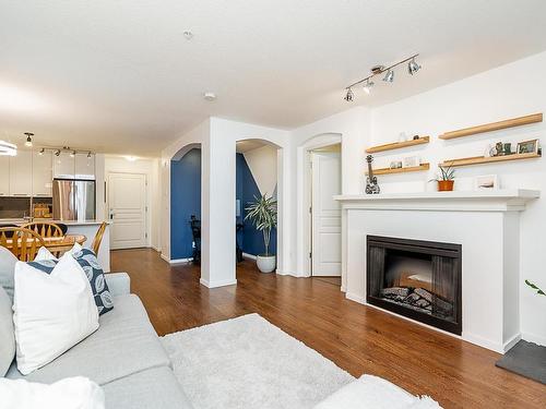 202 7330 Salisbury Avenue, Burnaby, BC 