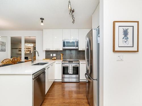 202 7330 Salisbury Avenue, Burnaby, BC 