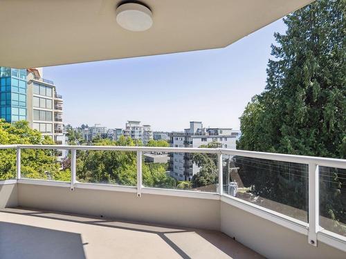 4 1717 Duchess Avenue, West Vancouver, BC 