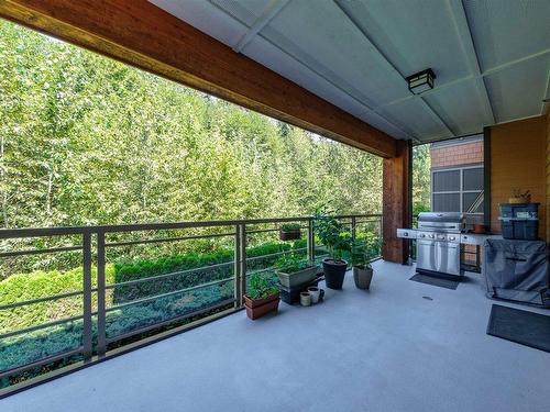 302 3606 Aldercrest Drive, North Vancouver, BC 