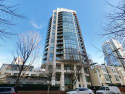 601 907 BEACH AVENUE  Vancouver, BC V6Z 2R3