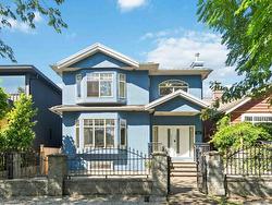 831 E 26TH AVENUE  Vancouver, BC V5V 2J1