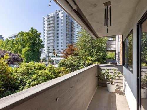 216 206 E 15Th Street, North Vancouver, BC 